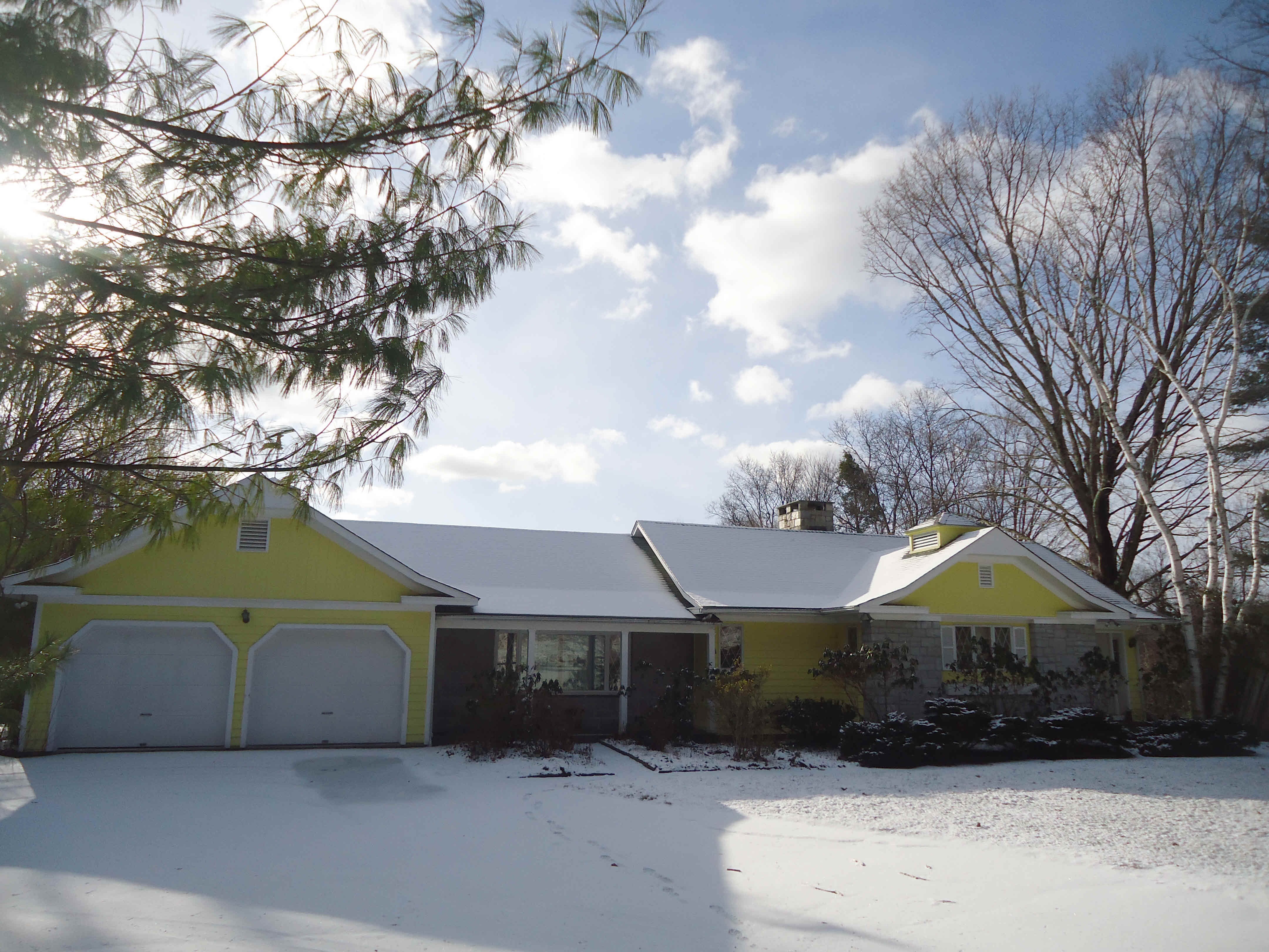 Building photograph for 48 HENRY SANFORD RD